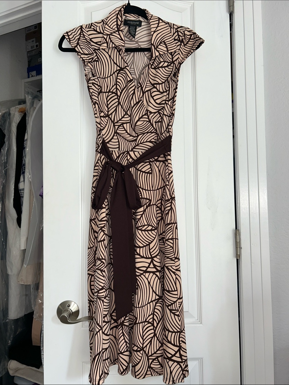 Alyn Paige geometric print tie front dress